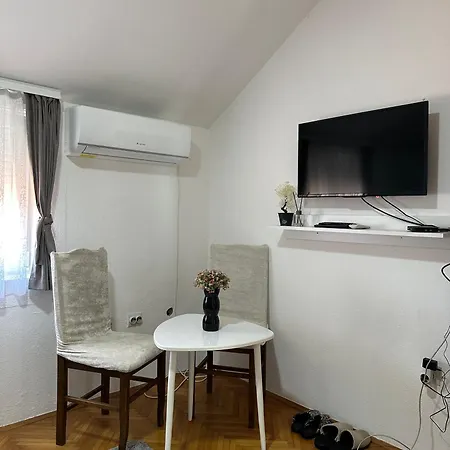 Gray Apartment *
